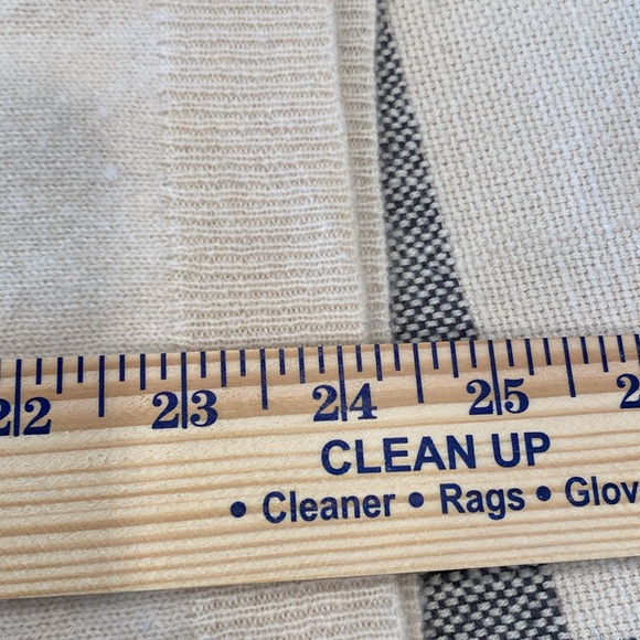 Charter Club 100% Pure Cashmere luxury cashmere Sweater Size Medium - Picture 9 of 9